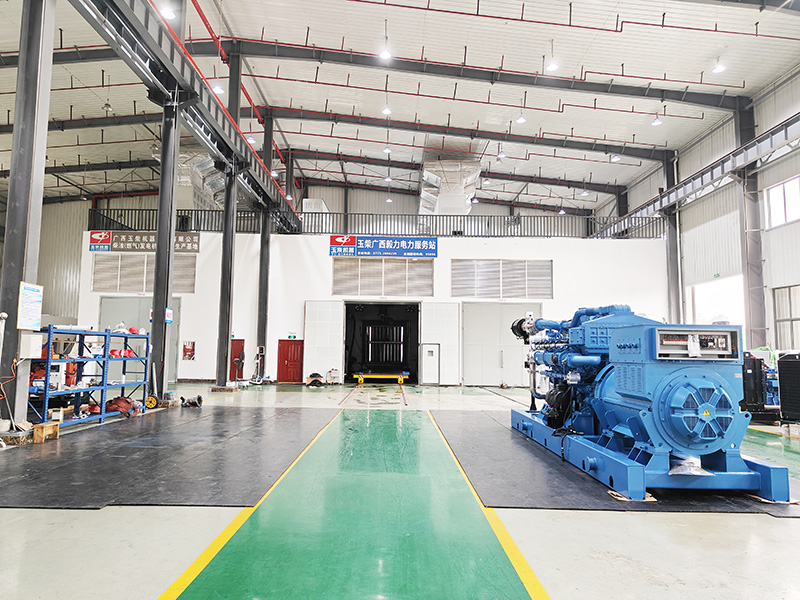 并机系统上线：多台机组稳定供电与智能调度